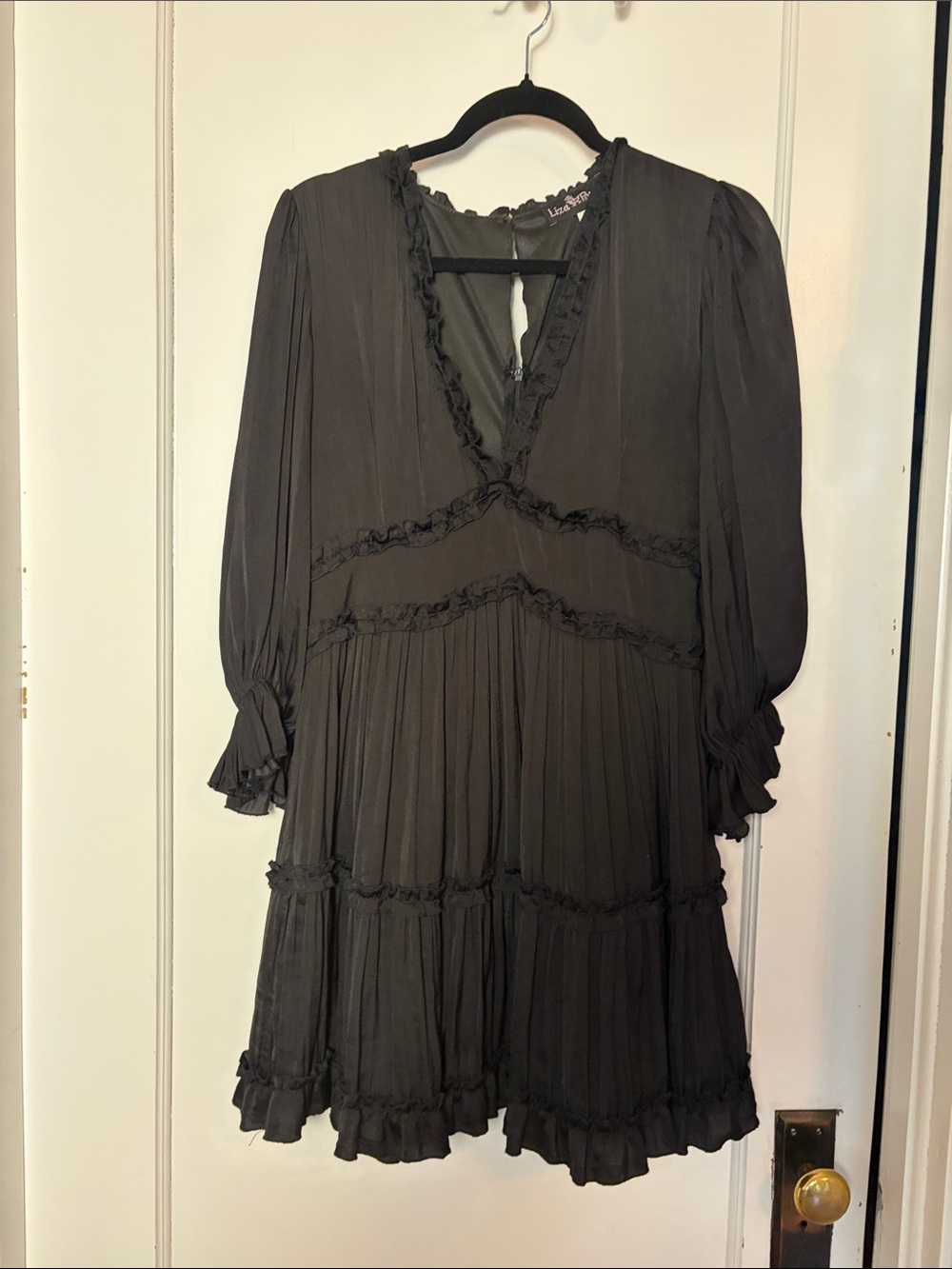 Liza Byrd Black Ruffle Tiered V-Neck Long Sleeve Dress